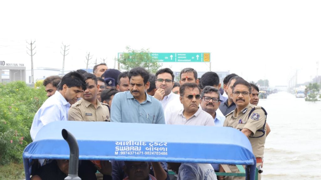 સાણંદ-બાવળામાં ભારે વરસાદ બાદ સરકાર એક્શન મોડમાં, મંત્રીઓએ અસરગ્રસ્ત વિસ્તારોની લીધી મુલાકાત