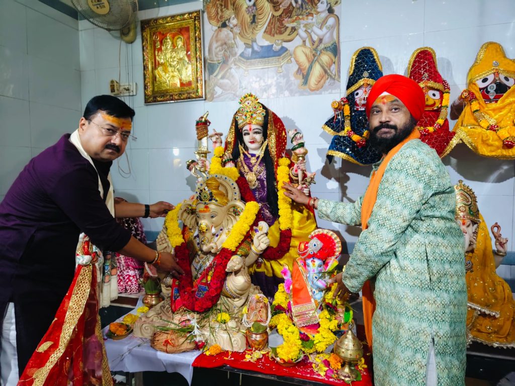 આર્ય કૃષ્ણા સોસાયટીમાં સાત દિવસીય ગણેશોત્સવનું ભવ્ય સમાપન, ભક્તિ અને એકતાના માહોલમાં બાપ્પાને વિદાય